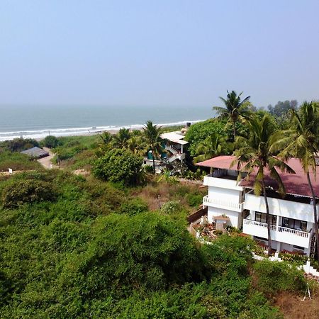 Shanu'S Seaside Inn - A Family-Run Guesthouse Just 100 Metres From Candolim Beach Exteriör bild