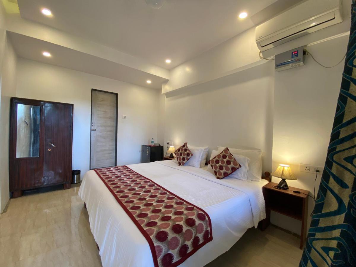 Shanu'S Seaside Inn - A Family-Run Guesthouse Just 100 Metres From Candolim Beach Exteriör bild