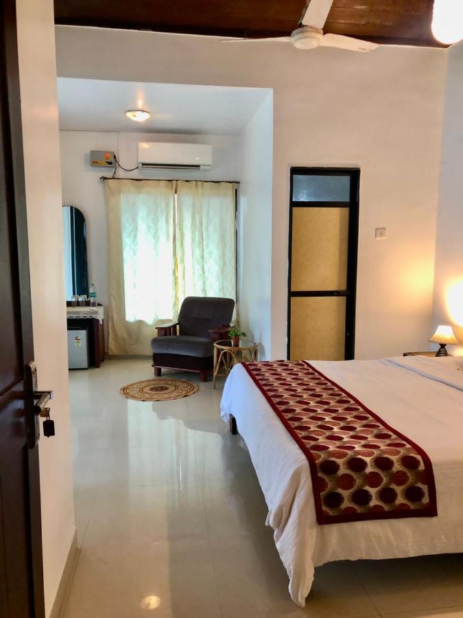 Shanu'S Seaside Inn - A Family-Run Guesthouse Just 100 Metres From Candolim Beach Exteriör bild