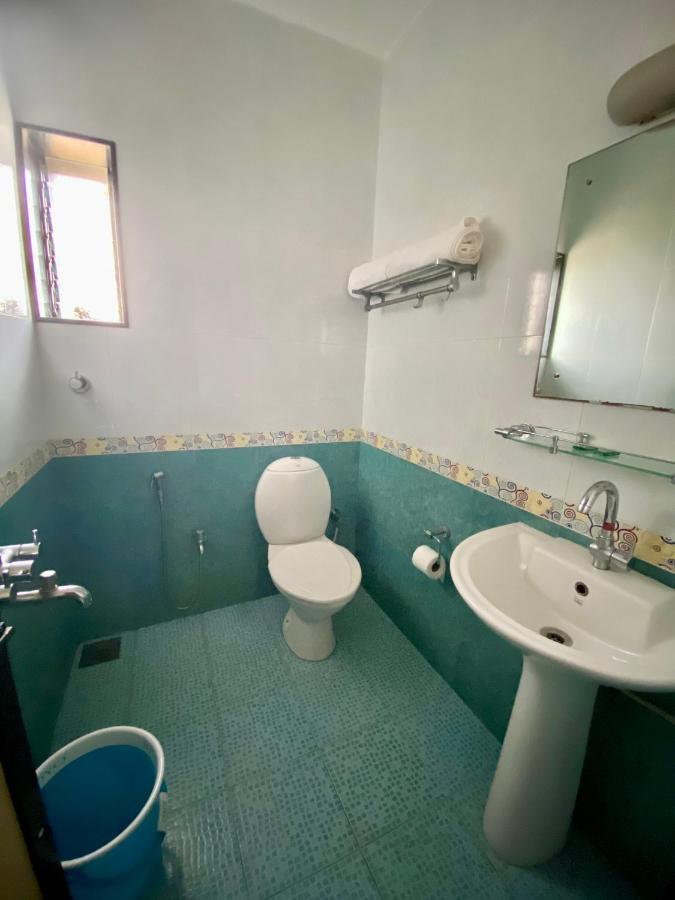 Shanu'S Seaside Inn - A Family-Run Guesthouse Just 100 Metres From Candolim Beach Exteriör bild