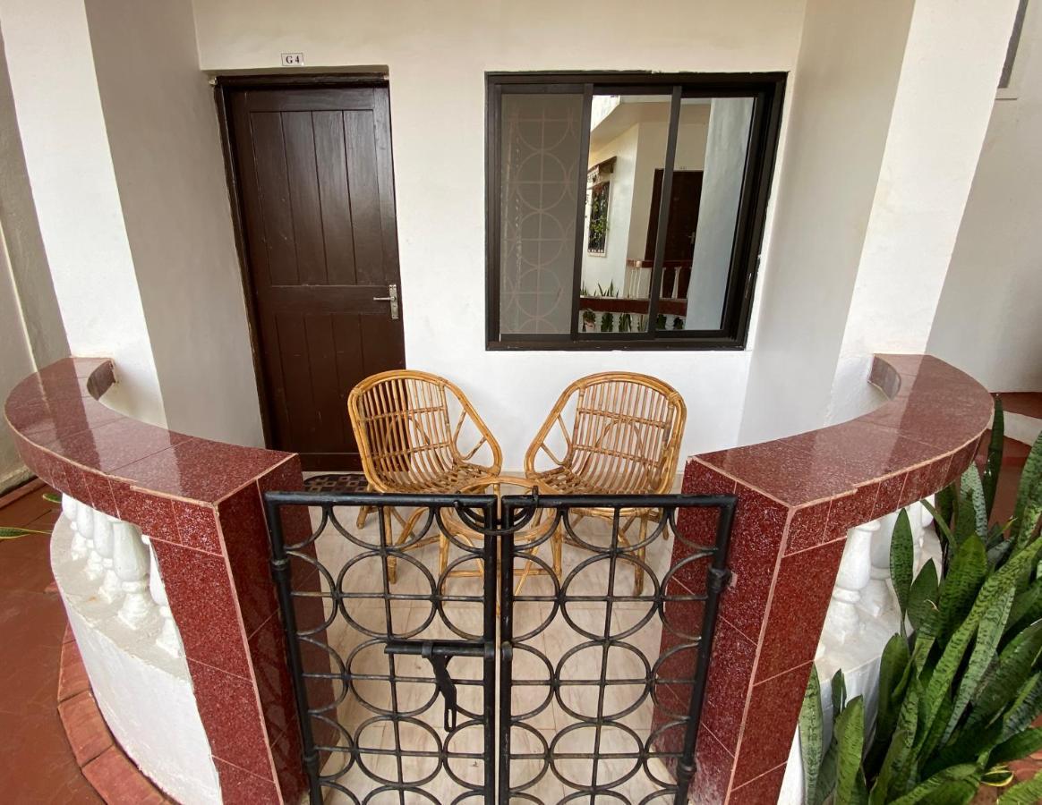 Shanu'S Seaside Inn - A Family-Run Guesthouse Just 100 Metres From Candolim Beach Exteriör bild